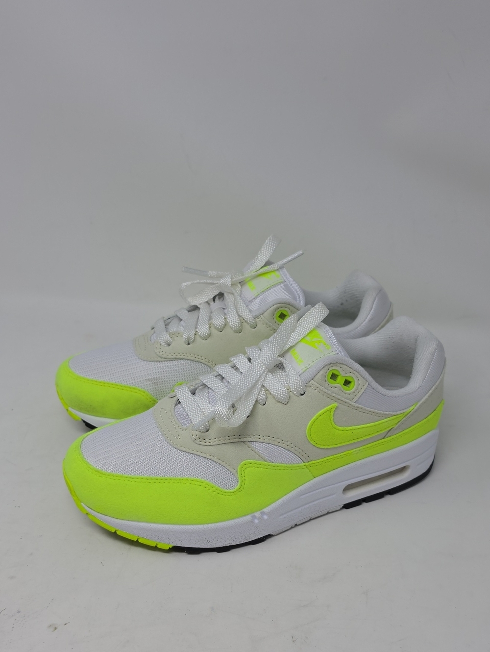 Nike Air Max 1 White Volt DZ2628-100 Women’s Size 8 Neon Green Running Sneaker
